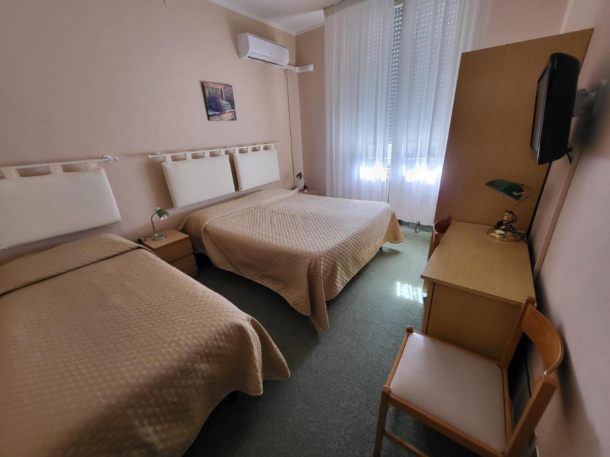 Hotel Giovanna モンテカティーニ・テルメ エクステリア 写真