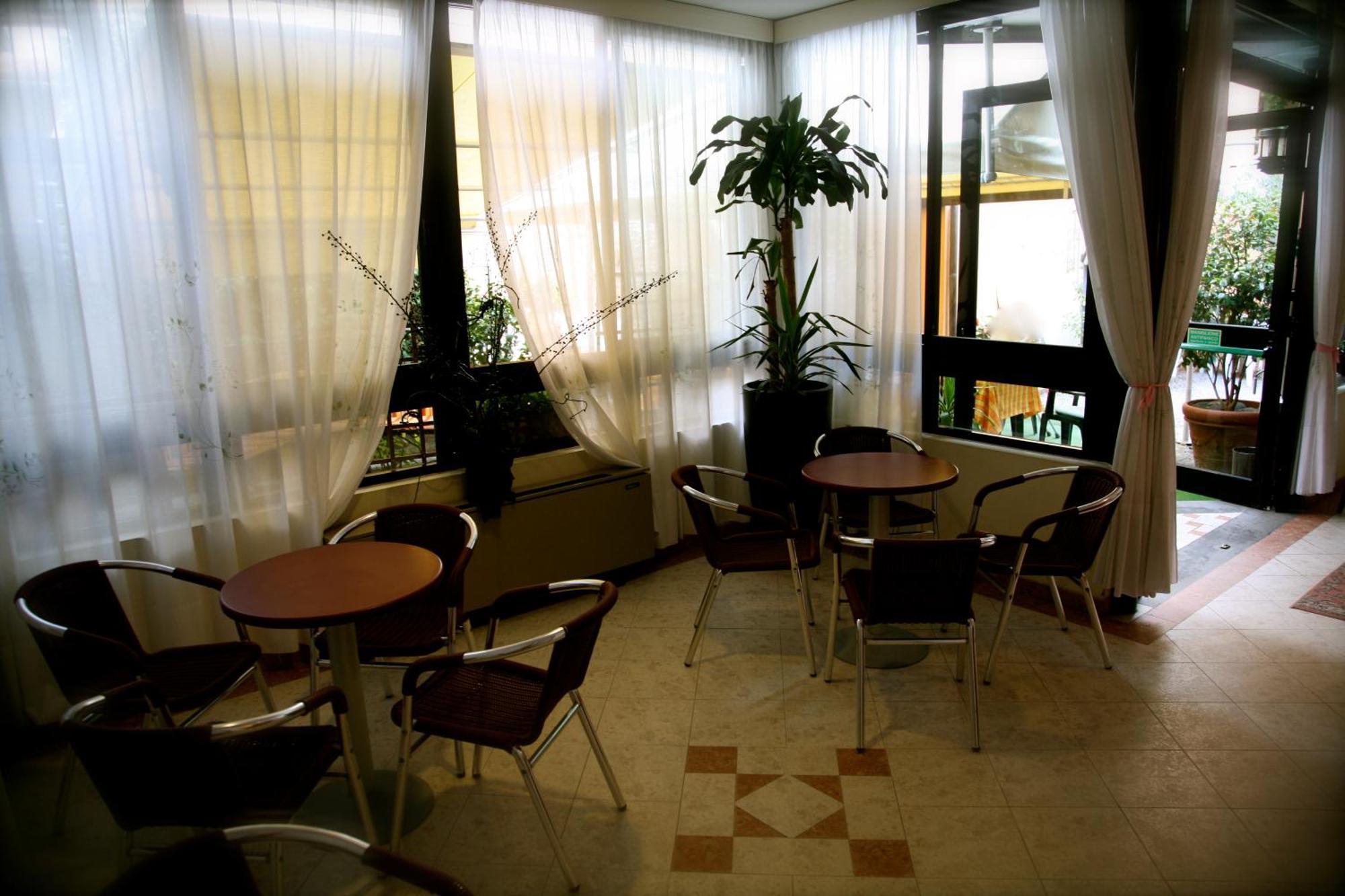 Hotel Giovanna モンテカティーニ・テルメ エクステリア 写真