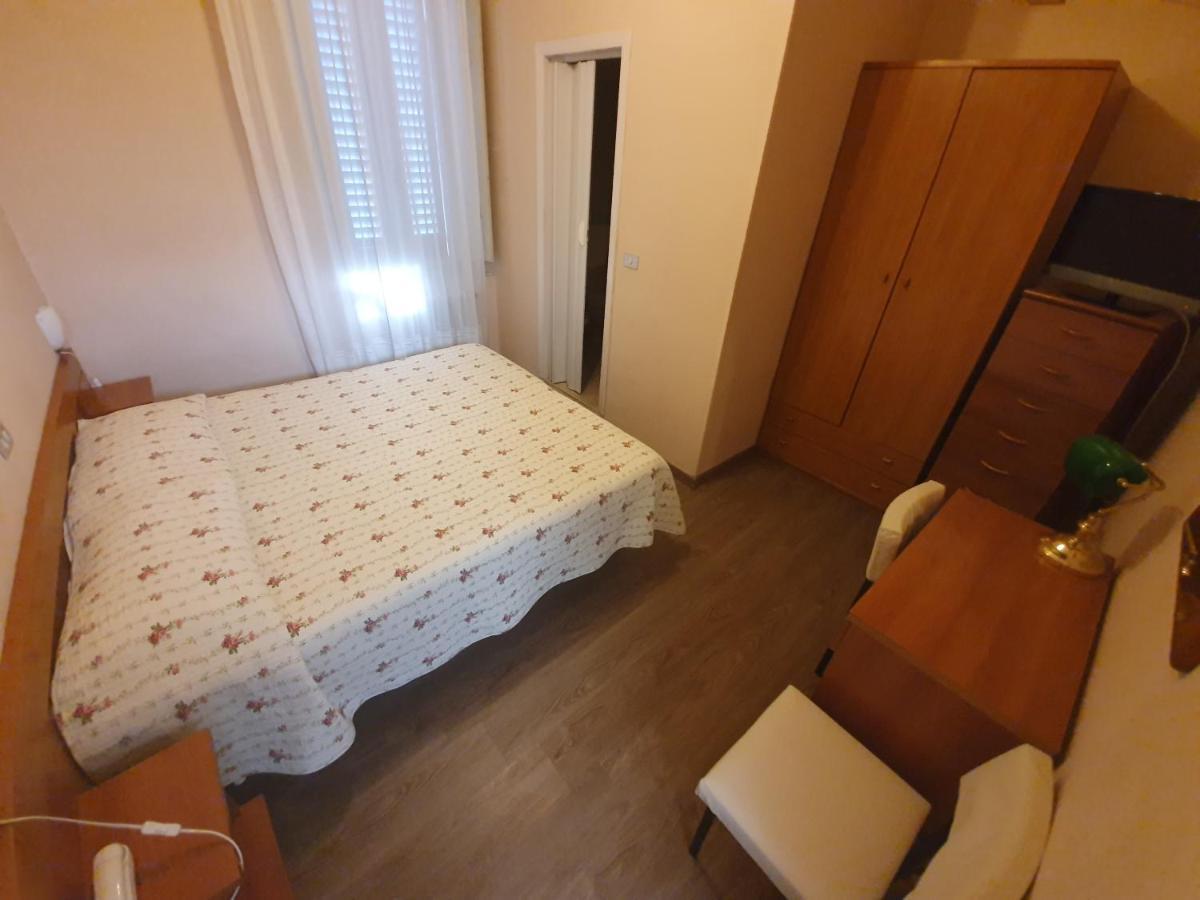 Hotel Giovanna モンテカティーニ・テルメ エクステリア 写真