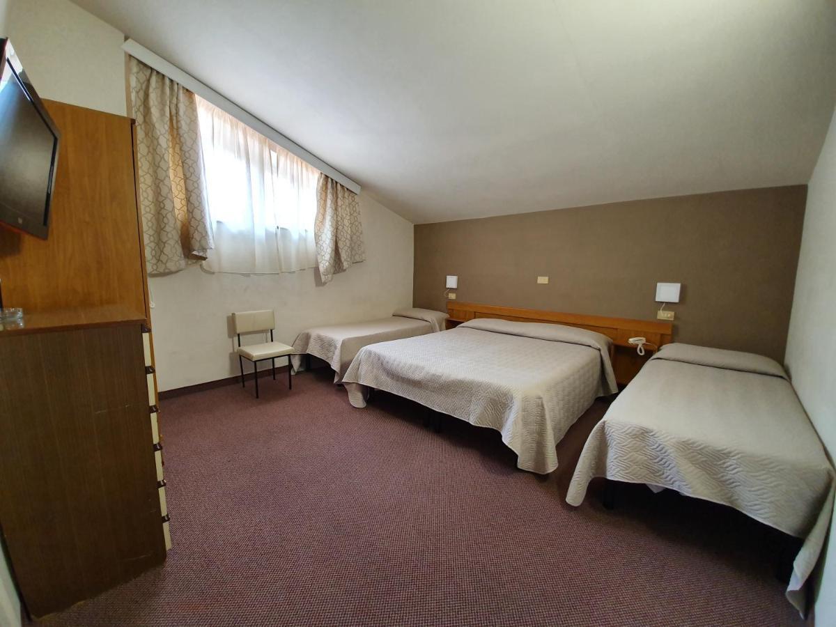 Hotel Giovanna モンテカティーニ・テルメ エクステリア 写真